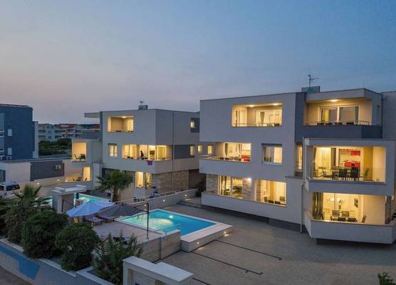 Apartments & Rooms Danivan Pool Villas - Off site breakfast available 1