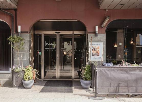 Home Hotel Plaza 1