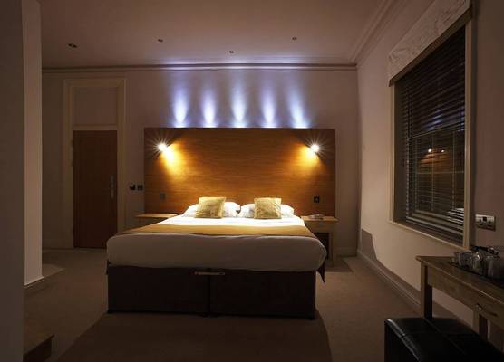 Castle Hotel 1