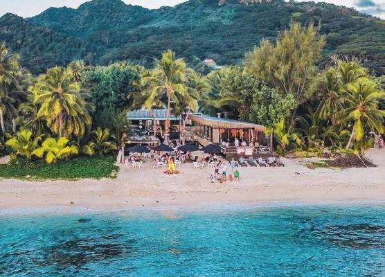 Castaway Resort 1