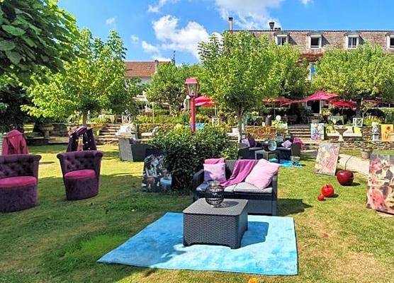 Logis Hôtel Hostellerie Saint-Jacques 1