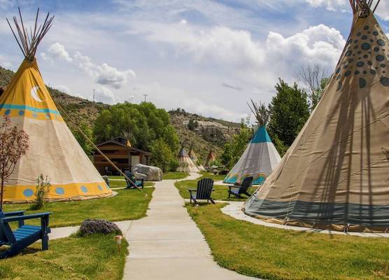 Yellowstone Tipis 1