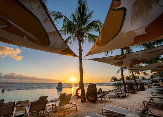 Papagayo Beach Hotel 1