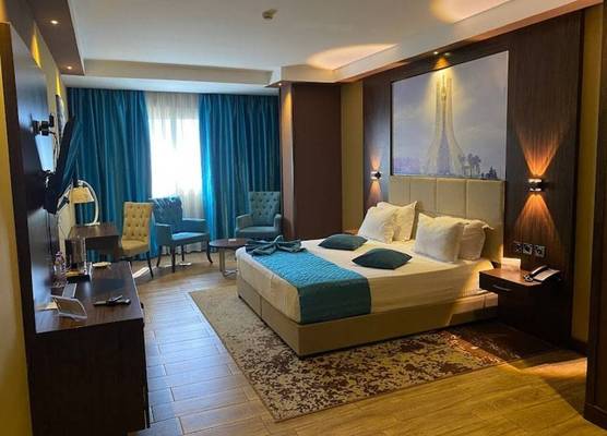 LB Suites Hotel 1