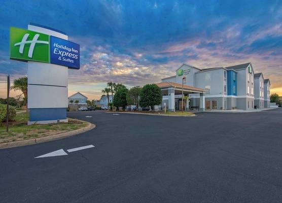 Holiday Inn Express & Suites DESTIN E - COMMONS MALL AREA by IHG 1