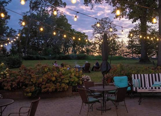 Cromwell Manor Inn 1
