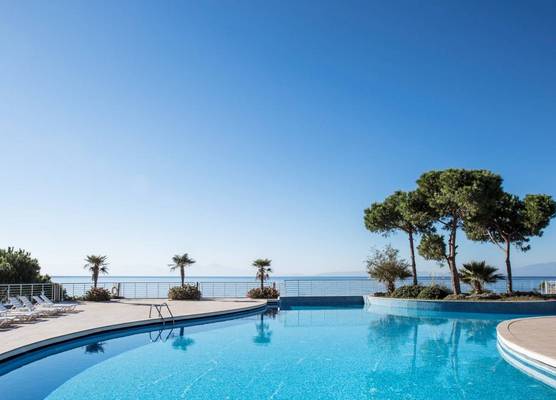 Aria Claros Beach Resort Spa 1