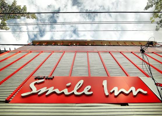 Smile Inn 1