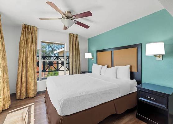 MainStay Suites Las Vegas Flamingo 1