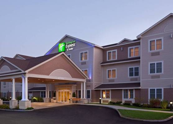 Holiday Inn Express & Suites TILTON - LAKES REGION by IHG 1