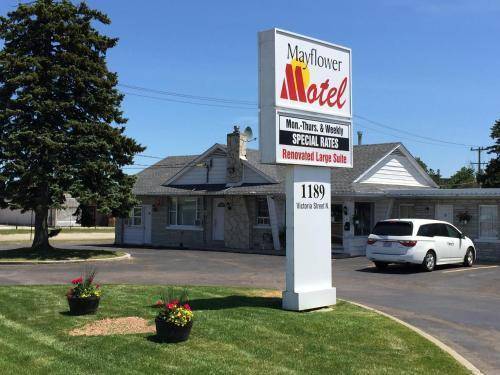 Mayflower Motel 1