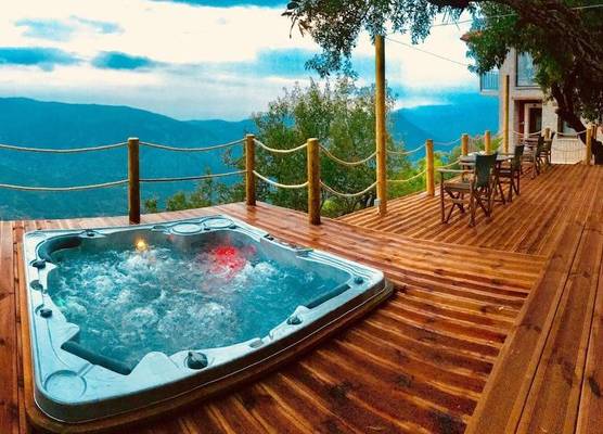 AlmondHouse Suites with Fireplace - ADULTS ONLY 1