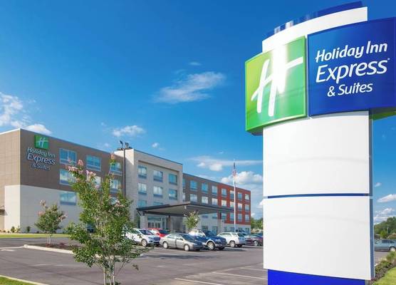Holiday Inn Express & Suites GREENWOOD MALL by IHG 1