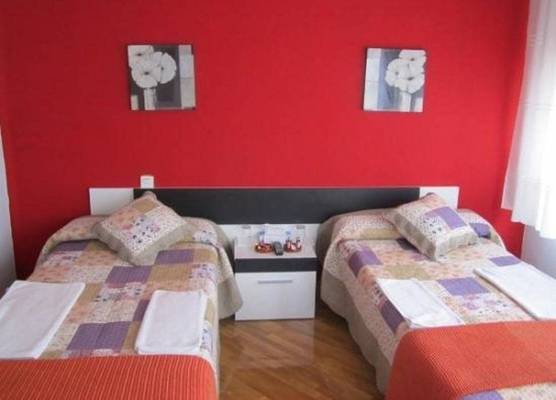 Hostal Becares 1