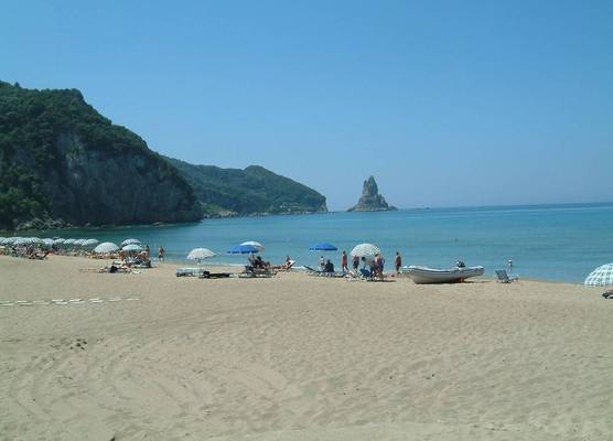 Holiday Studio Apartments yannis on the beach of Agios Gordios in Corfu 1
