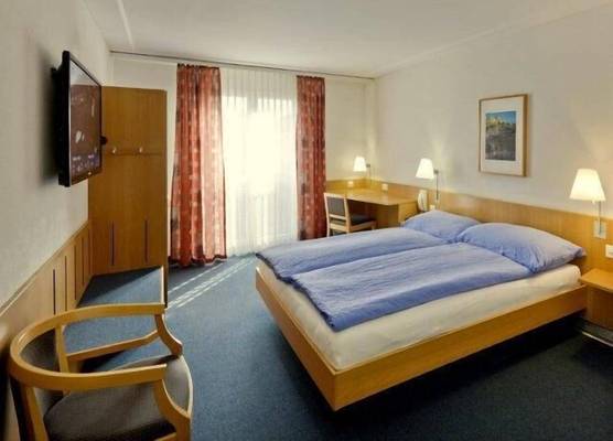 Good Night Inn 1