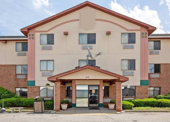 OYO Hotel Portage I-94 1