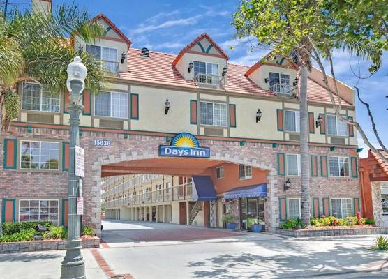 Days Inn by Wyndham Los Angeles LAX South Bay Beach City LA 1