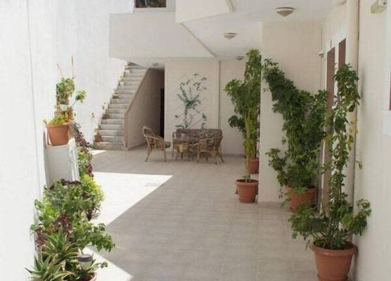 Dorana Apartments & Trekking Hotel 1