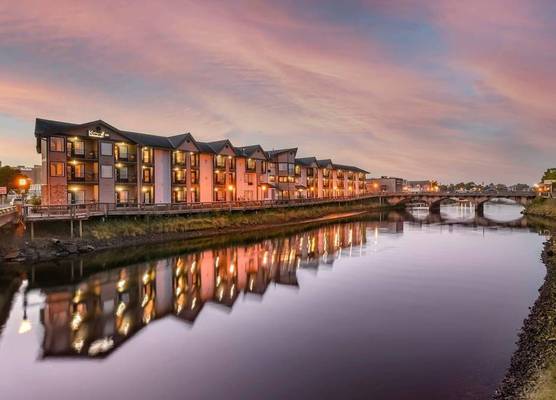 Kathryn Riverfront Inn, an Ascend Collection Hotel 1