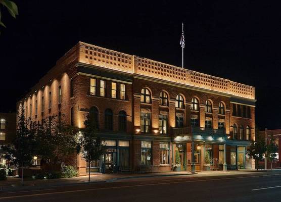 Hotel Jerome, Auberge Collection 1