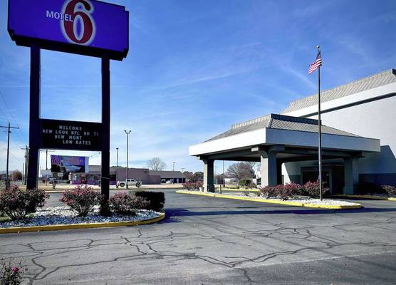 Motel 6-Pine Bluff, AR 1