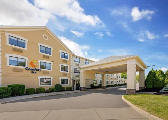 Comfort Inn River's Edge 1