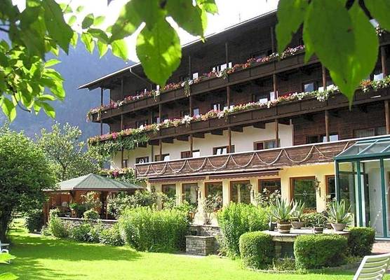 Hotel-Pension Strolz 1