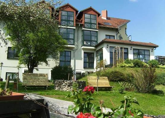 Landhotel Burgenblick 1