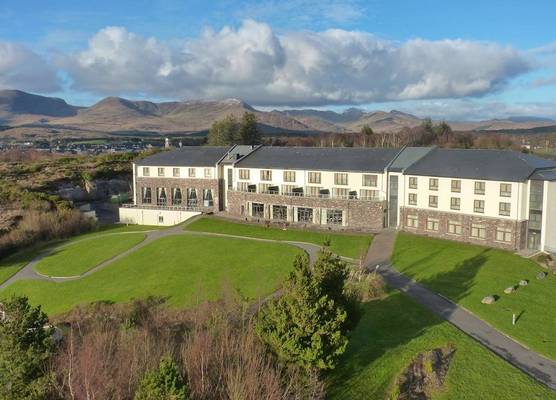 Sneem Hotel 1