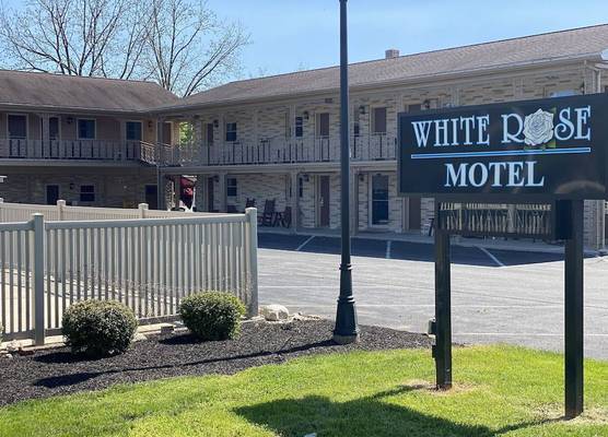 White Rose Motel - Hershey 1