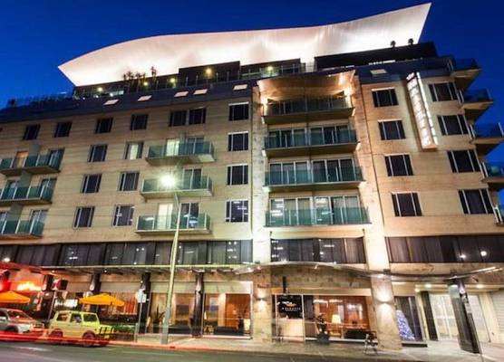 Majestic Roof Garden Hotel 1