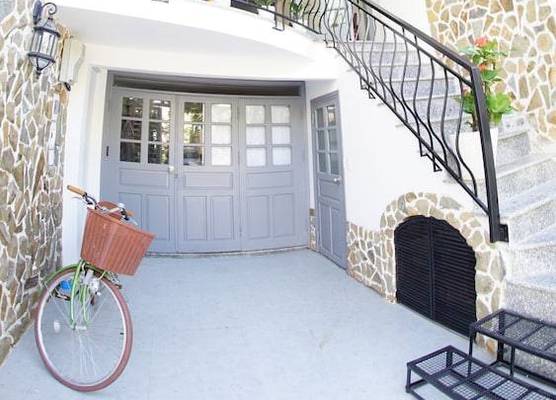 Bobo House 1