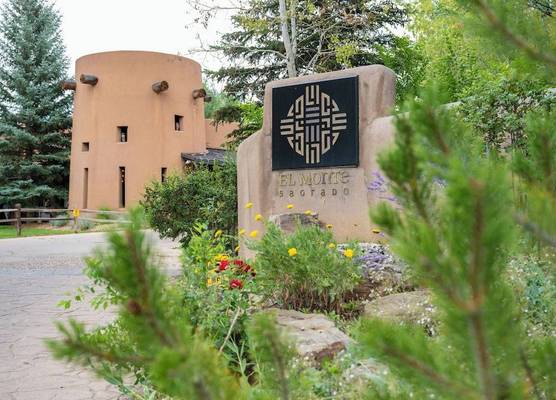 El Monte Sagrado Resort & Spa 1