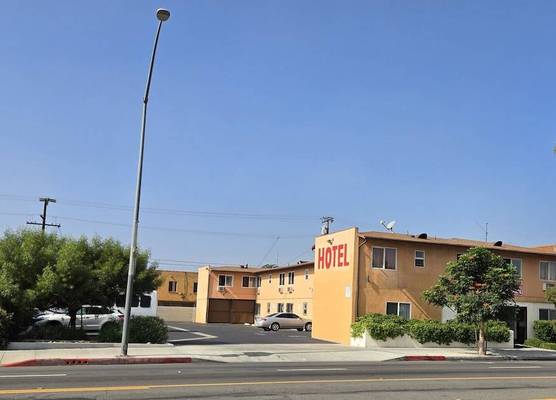Lido Hotel 1