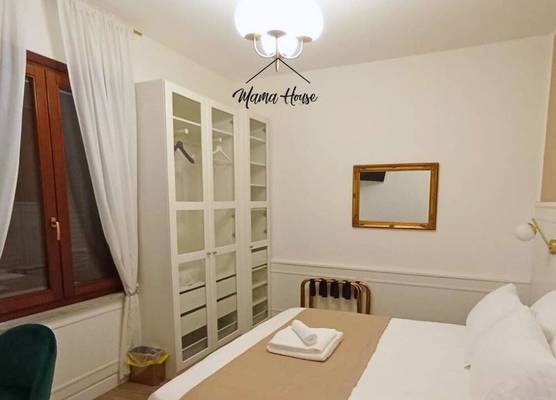 Mama House 1