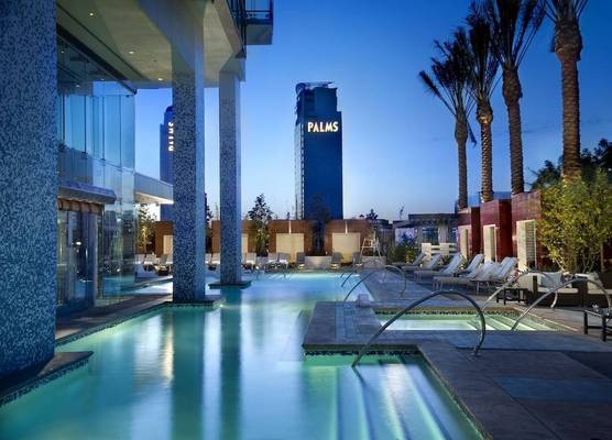 Private Luxury Panoramic Suite at Palms Place 1