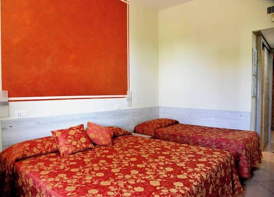 HOTEL IL PARCO - Free Parking & On-Site Dining -3- STAR SUPERIOR COMFORT 1