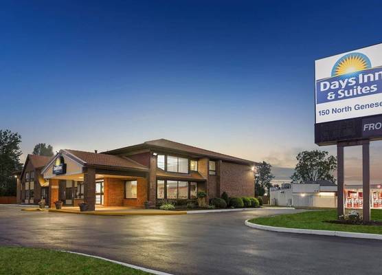 Days Inn by Wyndham Utica 1