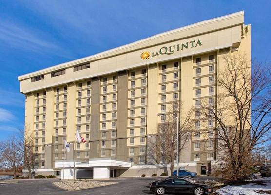 La Quinta by Wyndham Springfield 1