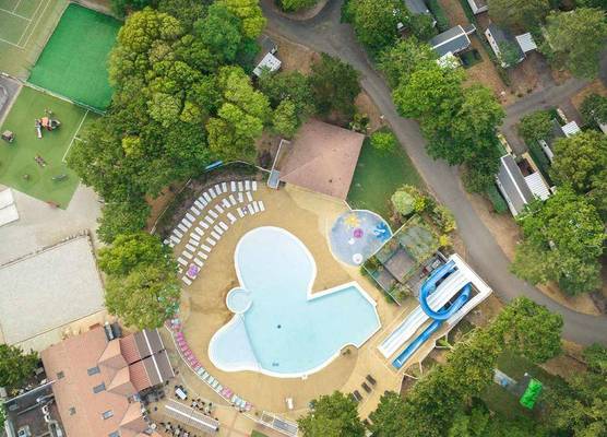 Camping Officiel Siblu Les Pierres Couchees 1