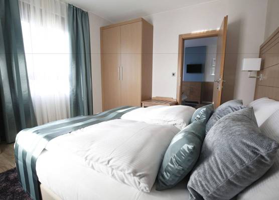 Hotel Raca 1