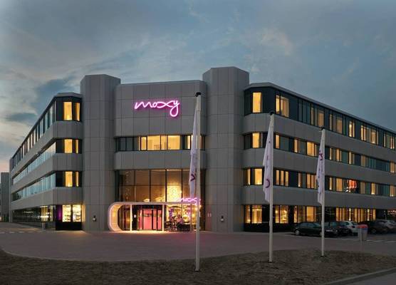 Moxy Amsterdam Schiphol Airport 1