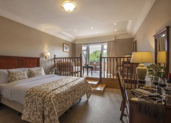 Court Yard Hotel 1