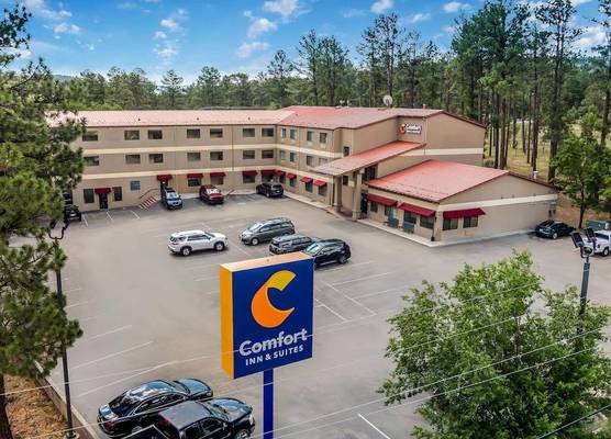 Comfort Inn & Suites Midtown 1