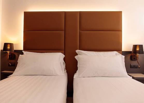 London Hotel 1