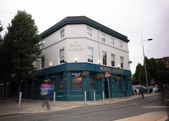 The Royal Alfred - Opposite Central Train Station 1