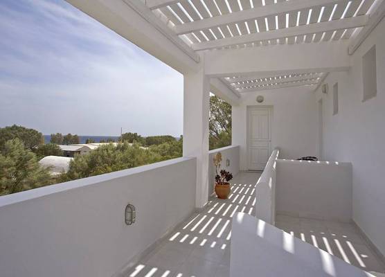 Sunrise Studios in Perissa 1