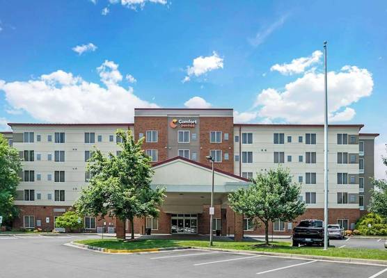 Comfort Suites At Virginia Center Commons 1