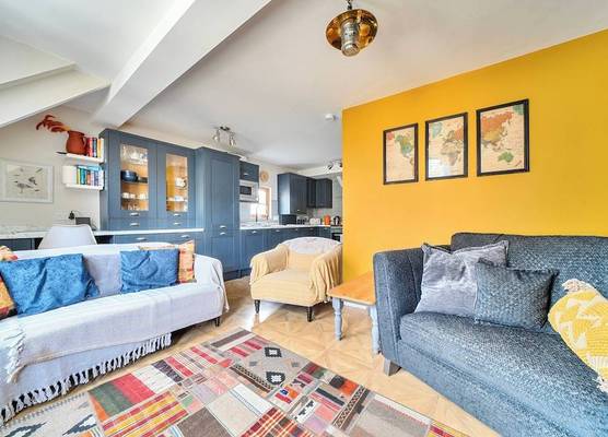 Newly Refurbished 2nd Floor Apartment Lil Nauti 1